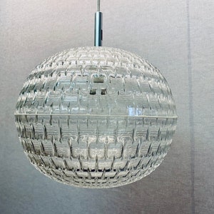 ドイツ Erco社 ペンダントライト Aloys Gangkofner White Acrylic Pendant Golf Ball Lamp by Aloys F. Gangkofner