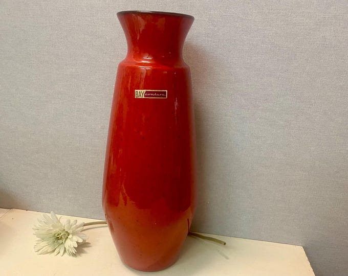 Large Beautiful Bay Contura Lava Floor Vase, 543-45, 1970s red curved