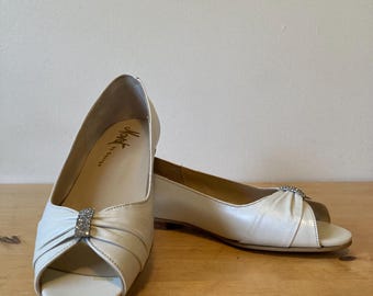 Vintage ‘N.O.S’ White Leather Ballet Flats