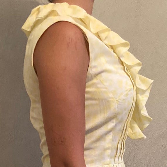 Tullo 1960’s V Neck Ruffled Yellow and White Cott… - image 4