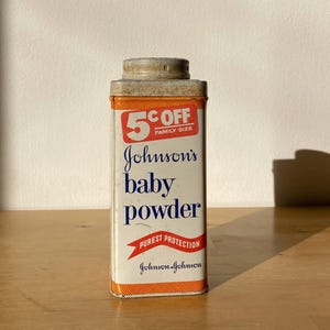 Boîte vintage de poudrière pour bébé Johnson&#39;s : souvenirs Johnson & Johnson des années 1970