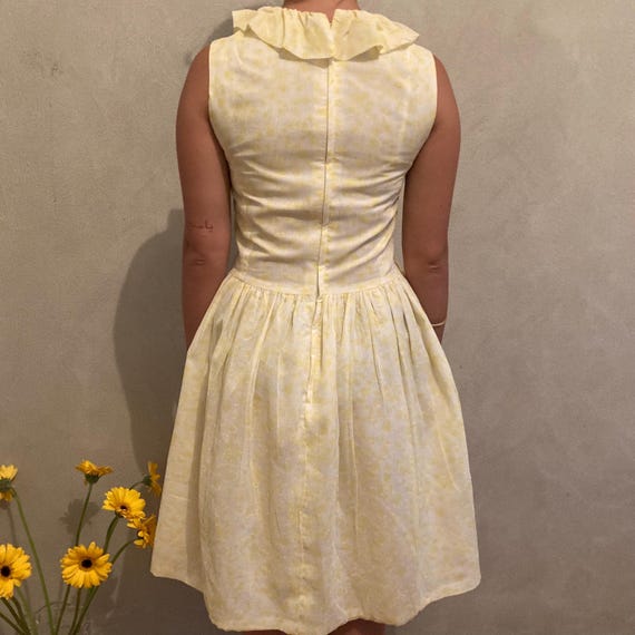 Tullo 1960’s V Neck Ruffled Yellow and White Cott… - image 8