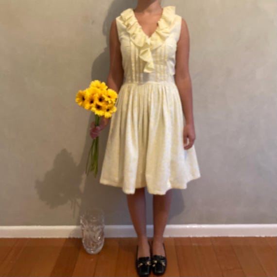 Tullo 1960’s V Neck Ruffled Yellow and White Cott… - image 12