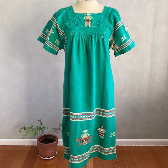 guatemalan embroidered dress 70's Maxi Dress- Small – Saviaguate main image 0