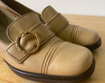 Zapatos mocasines de piel color camel de los años 60 / Talla: Au 7 US 7 UK 5