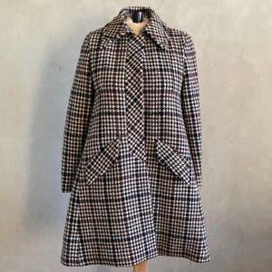 Vintage ‘Sportmax’ Houndstooth Wool Coat | Petite Coat | 1970s |  Size: XXS
