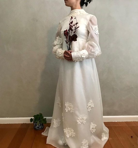 1960's Regency Wedding Dress - image 1