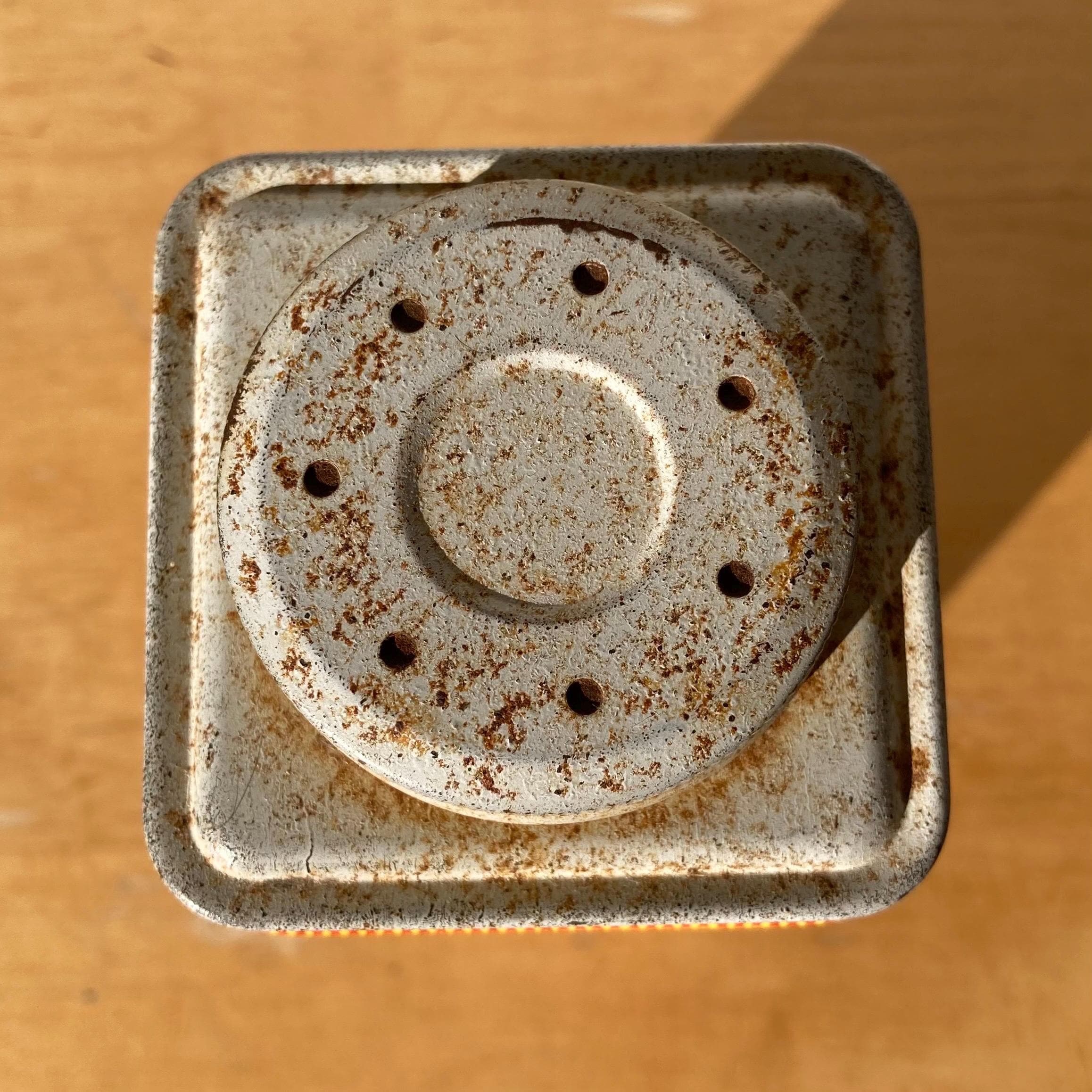 ヴィンテージの「ジョンソンズ ベビーパウダー」缶 - Etsy 日本