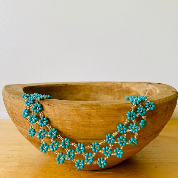 1990's Turquoise Hand-beaded Floral Choker Necklace