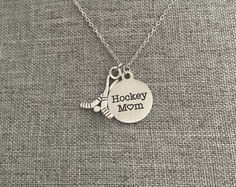 Hockey Mom Halskette, Hockey Fan Mama Halskette, Halskette für Hockeyspieler, Hockey Anhänger für Mama, Hockeyschläger Schmuck