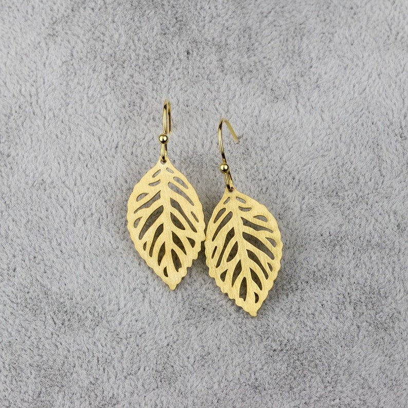 leaf earrings,statement earrings,boho earrings,dangle earrings,gift for her,silver earrings,earrings,silver leaf earrings,botanical earrings