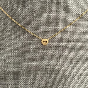 Minimalist Tiny Skull Charm Necklace, Dainty Punk Skull jewelry for Women and Girls, Skull Pendant Necklace Gift