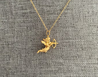 Collar dorado con un lindo ángel Cupido para mujer, collar con colgante de Cupido para niñas, collar delicado y para uso diario para ella.