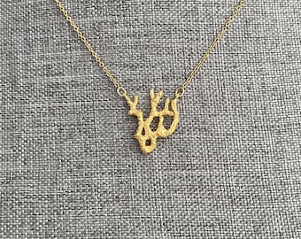 Gold Beach Coral Pendant Necklace, Ocean Sea Coral Jewelry for Women, Coral Charm Necklace Gift