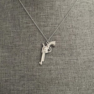 Vintage-Inspired Silver-Plated Revolver Necklace, Unique Statement Jewelry for Men and Women