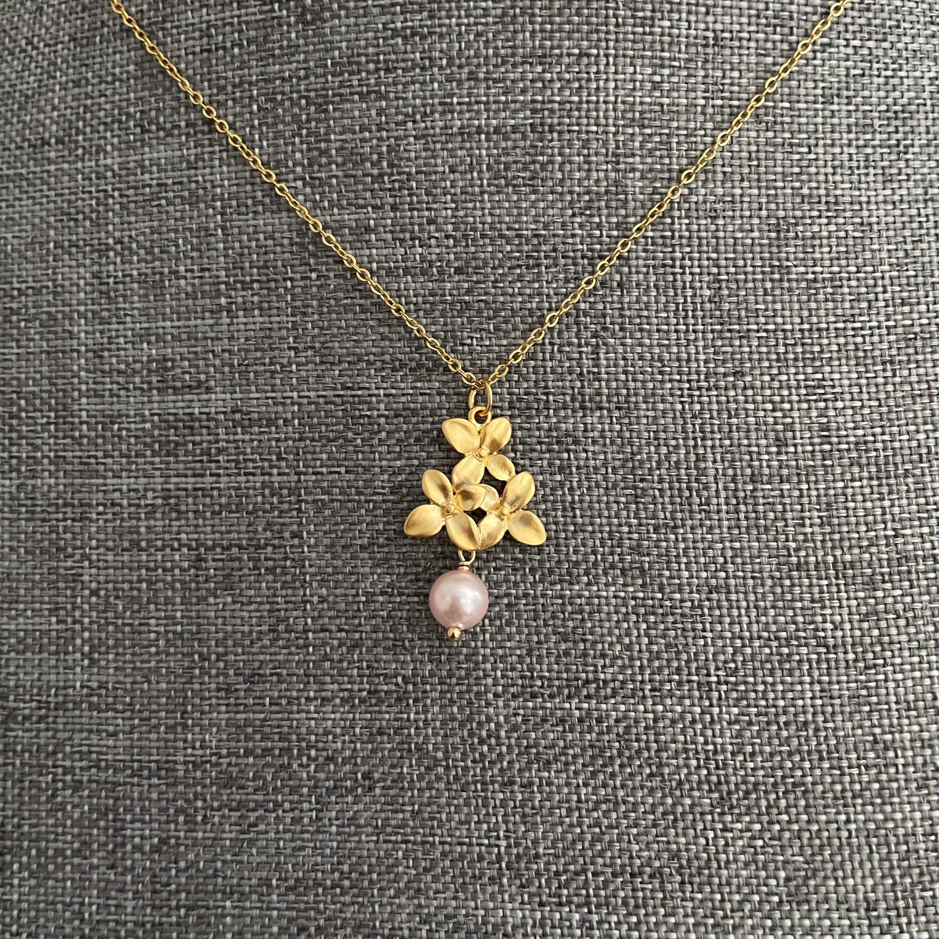 Triple Flower Necklace, Gold Silver Three Flowers Pendant with Pink Pearl Necklace Jewelry for Women