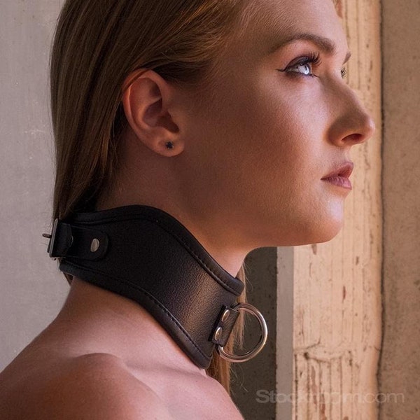 BDSM Posture Collar - Short Curved Leather