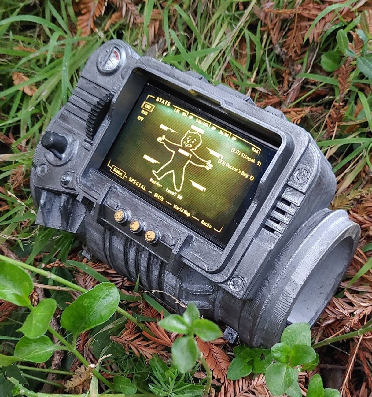 Pipboy 3000 Working Screen New Vegas 3 4 MK IV 76 Wasteland Prop Pip Boy  Fallout 