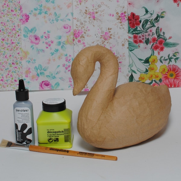 Decopatch Sylvia the Swan Kit, Decuopage Bird Activity, Papercraft Papier Mache