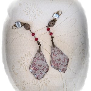 EXQUISITE Pendelogue Crystal Ornament Set - 2 Dazzling Filigree Pendant Suncatchers, Art Glass Window Prism Dangles, Assemblage Style - No.5