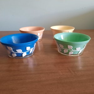 1950s Insulated Bowls Set of 4 Kids Bowls Glamping Cereal Bowls Midcentury  Kitchen Midcentury Kids 