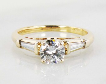 Vintage 18k Yellow Gold Diamond Engagement Ring: Round Brilliant & Baguettes