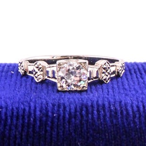 Vintage 18k White Gold Diamond Engagement Ring: Art Deco Orange Blossom Solitaire