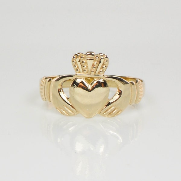 Vintage 14k Yellow Gold Claddagh Ring Made in Ireland - Irish Wedding Band Size 9