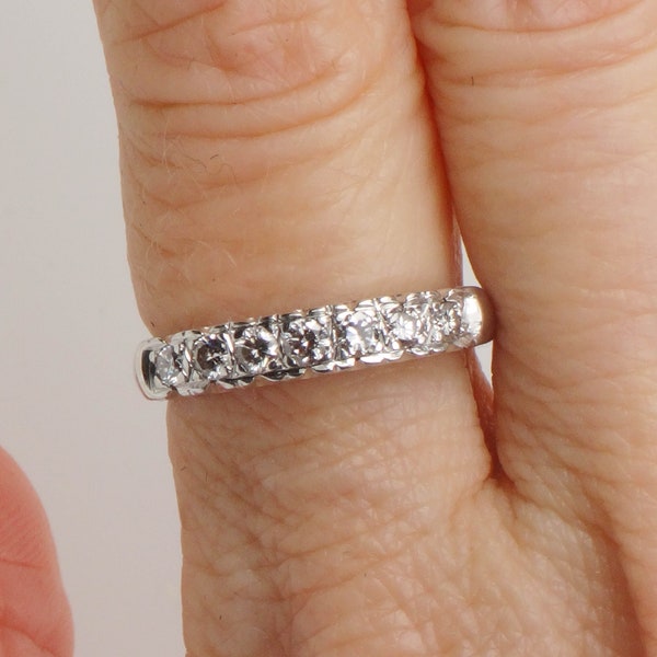 Vintage 14k White Gold Natural Diamond Wedding Band - 7 Diamond Wedding Ring Size 6.75