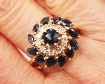 Vintage 18k Yellow Gold Natural Blue Sapphire and Diamond Ring September Birthstone Floral Ring