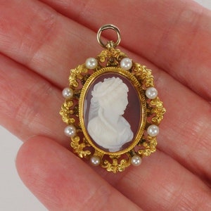 Antique 14k Gold Hardstone Cameo with Cultured Pearls Pendant / Pin