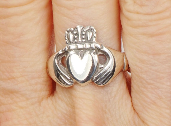 Vintage Claddagh Ring Irish Sterling Silver Cladd… - image 7