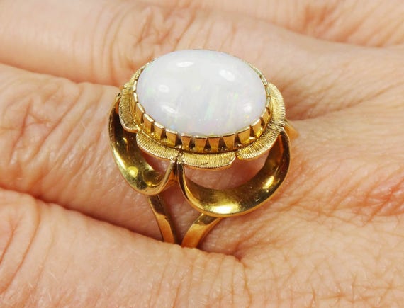 Vintage Large 14k Yellow Gold Natural Opal Ring O… - image 9