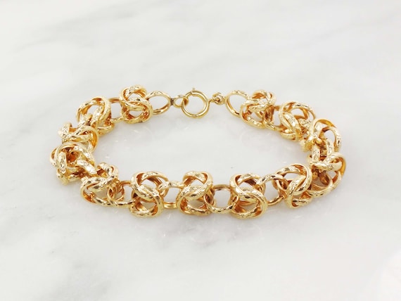 14K Yellow Love Knot Bracelet Size 7 | Christopher's Fine Jewelry