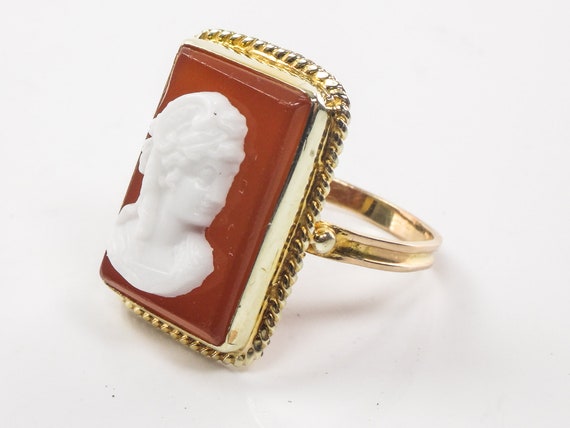 Vintage 14k Yellow Gold Hardstone Cameo Ring Carv… - image 4