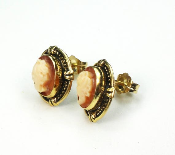Vintage Small 14k Gold Cameo Stud Earrings with P… - image 5
