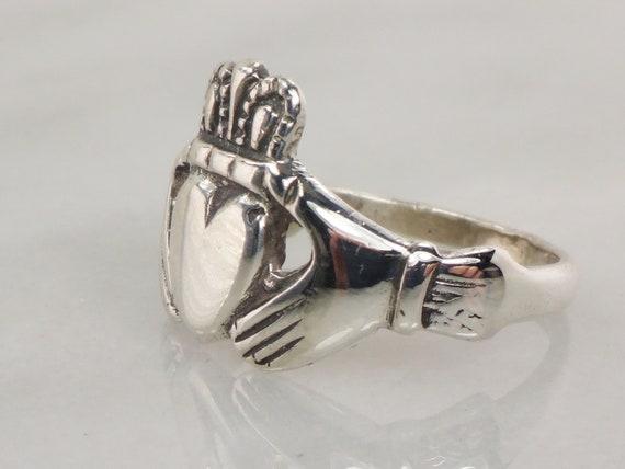 Vintage Claddagh Ring Irish Sterling Silver Cladd… - image 5