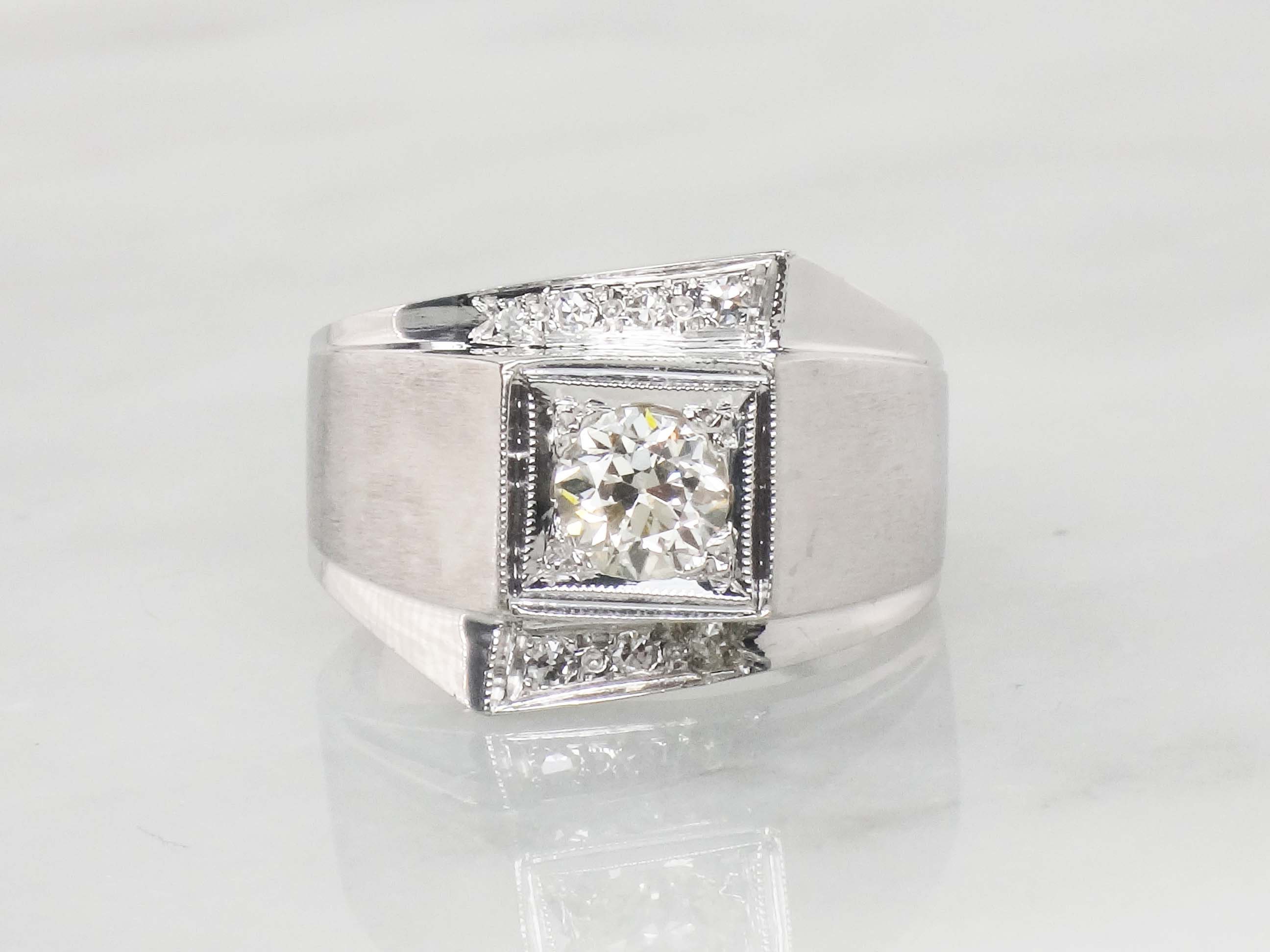 Platinum pinky ring mens deals