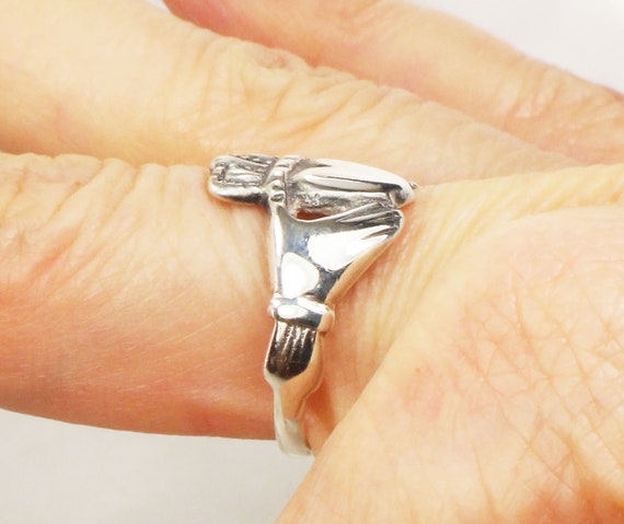 Vintage Claddagh Ring Irish Sterling Silver Cladd… - image 8