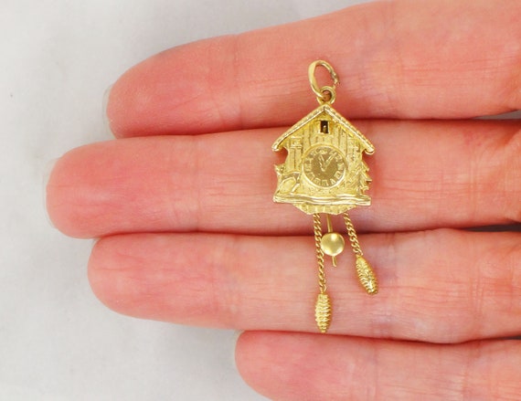 Vintage 18k Gold Cuckoo Clock Charm 