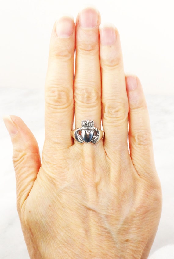 Vintage Claddagh Ring Irish Sterling Silver Cladd… - image 10