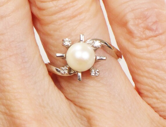 Vintage 14k White Gold Cultured Pearl and Diamond… - image 9