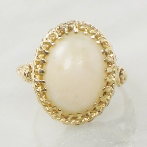 Vintage 14k Yellow Gold Angel Skin Coral Ring - Size 8