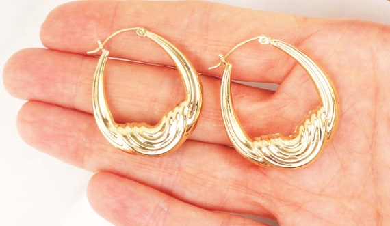 Vintage 14k Gold Ribbed Saddle Hoop Earrings Yello