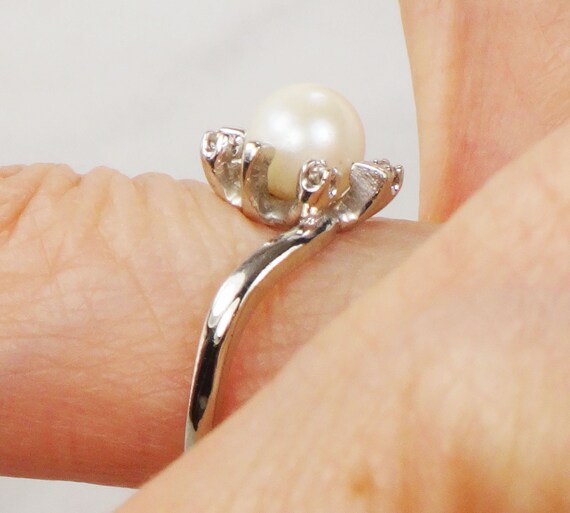 Vintage 14k White Gold Cultured Pearl and Diamond… - image 8