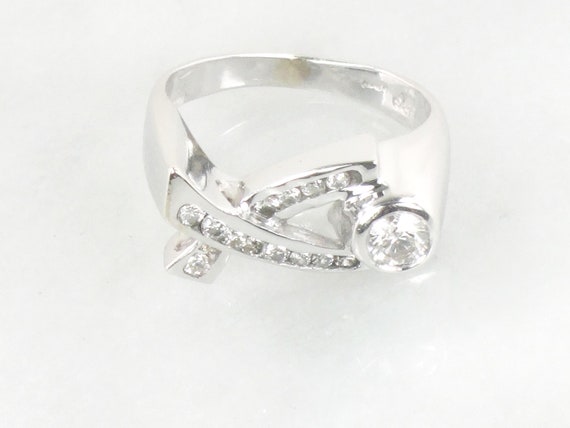 Vintage 14k White Gold Natural Diamond XO Ring Hu… - image 3