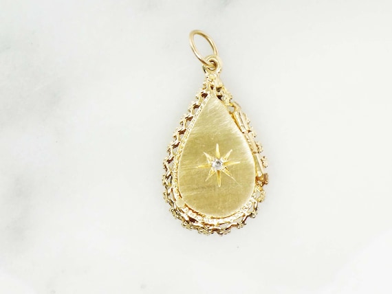 Vintage 14k Locket Necklace Gold Teardrop Starburs
