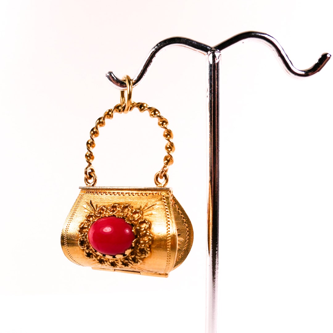 Vintage Large 18k Italian Gold Charm Coral Purse Pendant That Opens With Purple Heart Sapphire