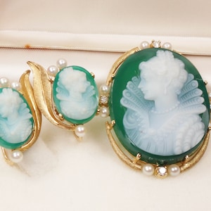 Vintage 14k Gold Green Hardstone Cameo Pendant Earrings Set: Pearl & Diamond Renaissance Revival image 1