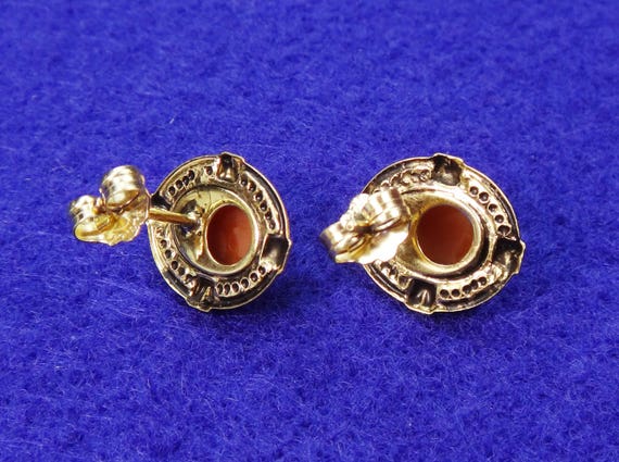 Vintage Small 14k Gold Cameo Stud Earrings with P… - image 7